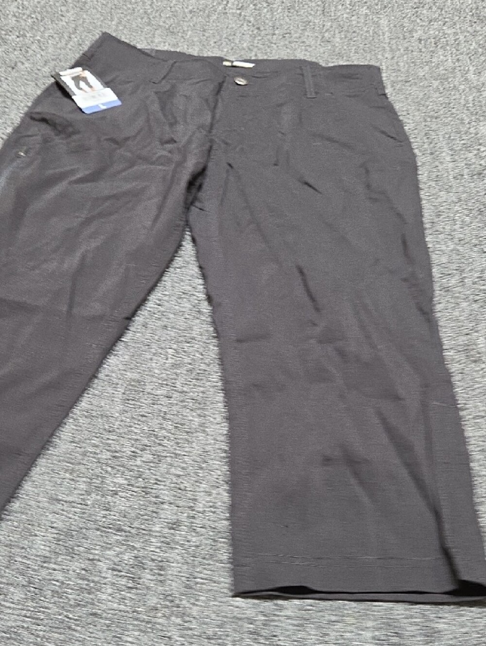 (#1) Khombu Black Women's Chino Capri Pants - Picture 4 of 9